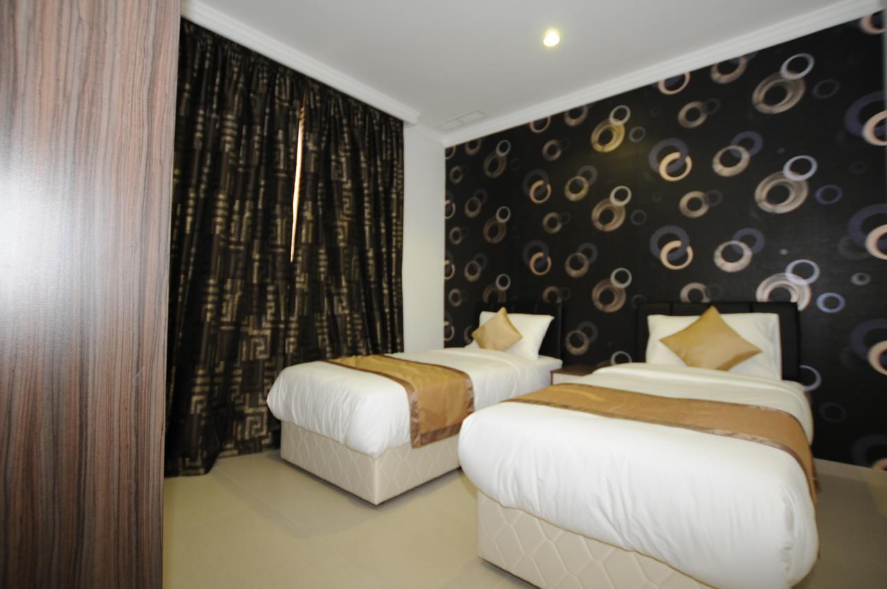 Al Muhanna Plaza Luxury Apartments 쿠웨이트 외부 사진