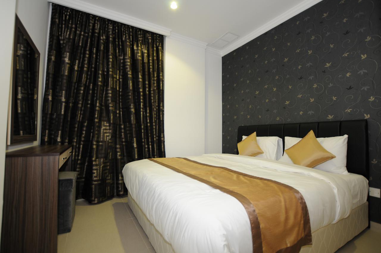 Al Muhanna Plaza Luxury Apartments 쿠웨이트 외부 사진