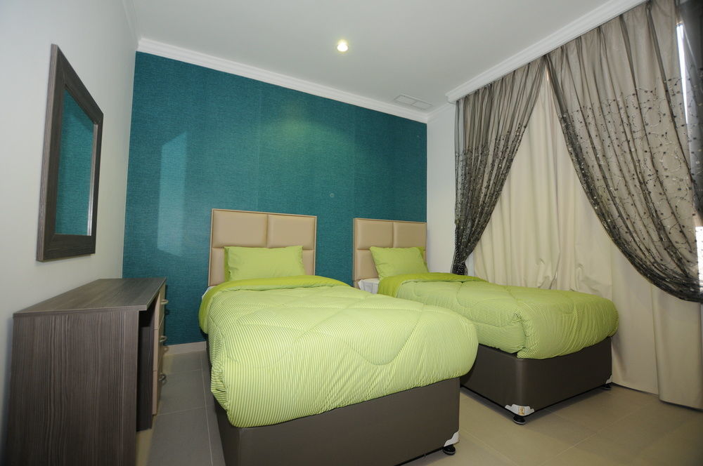 Al Muhanna Plaza Luxury Apartments 쿠웨이트 외부 사진